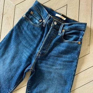 Levi’s Ribcage Straight Ankle Dark Wash Jeans. Size 27